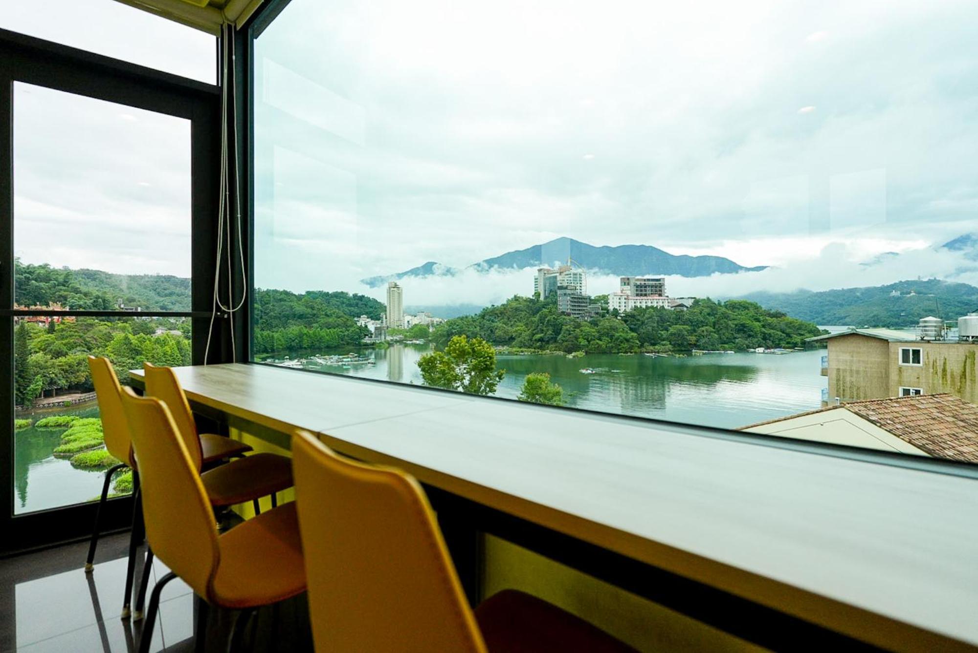 Zhaohong Homestay Юйчи Экстерьер фото